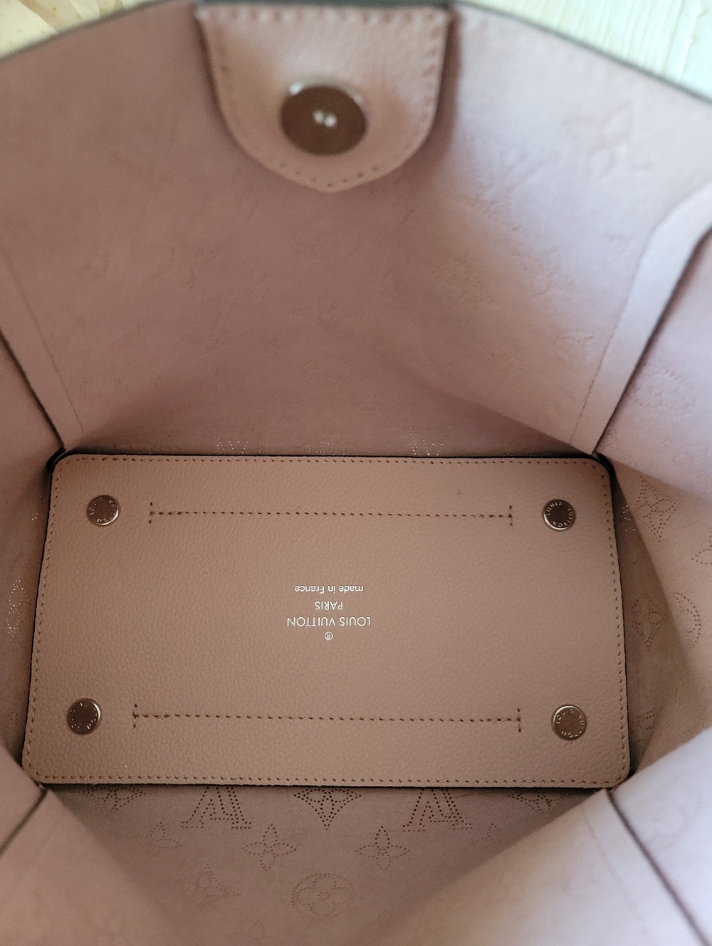 Louis Vuitton Hina PM Handbag Mahina Magnolia - Picture 2 of 7
